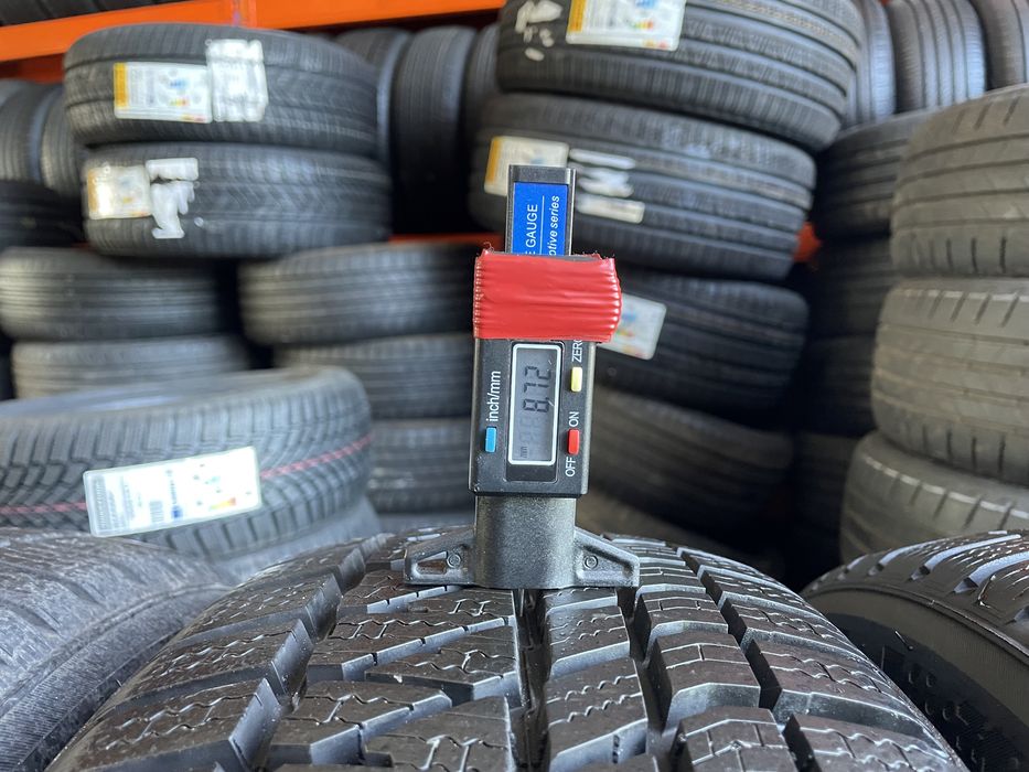 KUMHO 215/65 R17 Super stan! 21 rok