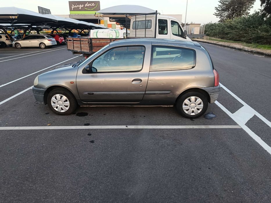 Clio 1.4 99 129.000 km