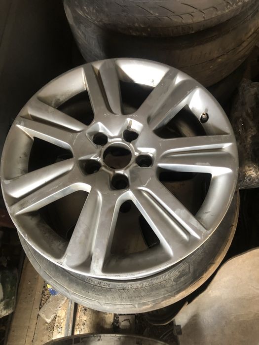 Колісний диск audi a4 b8 8K0601025B 7.5Jx17H2 ET45 r17