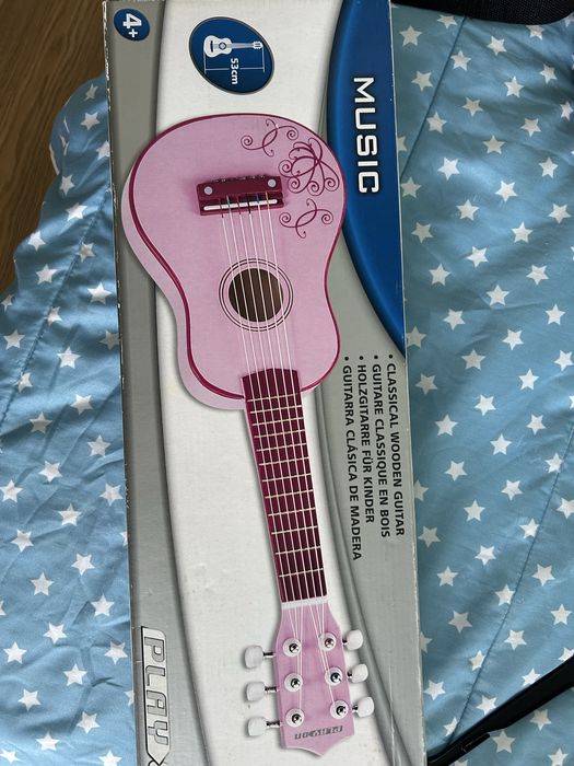 Guitarra classica de madeira cor de rosa play on 4+
