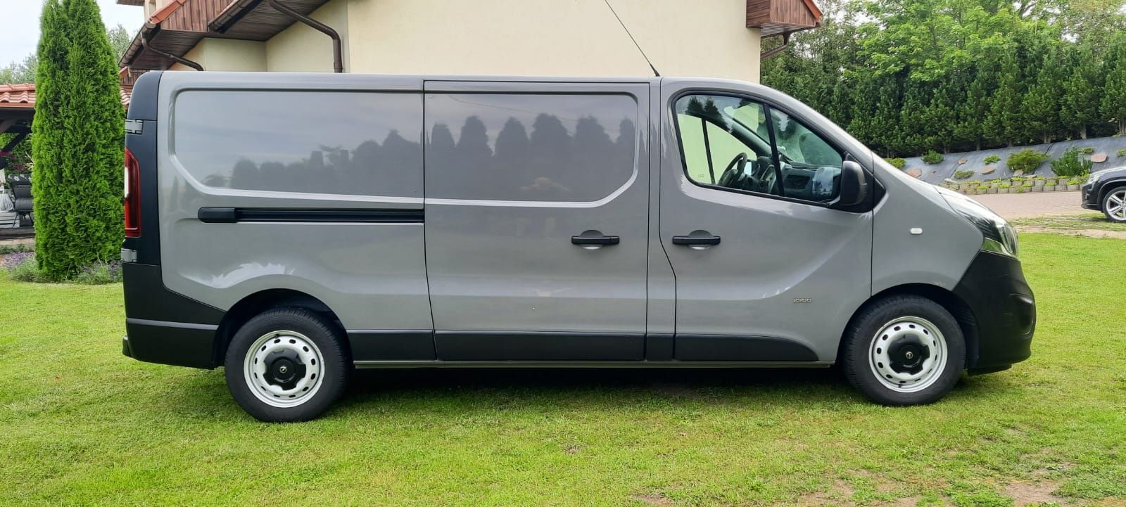 Opel Vivaro  Renault Trafic L2H1 Long Navi Klima Bogata wersja