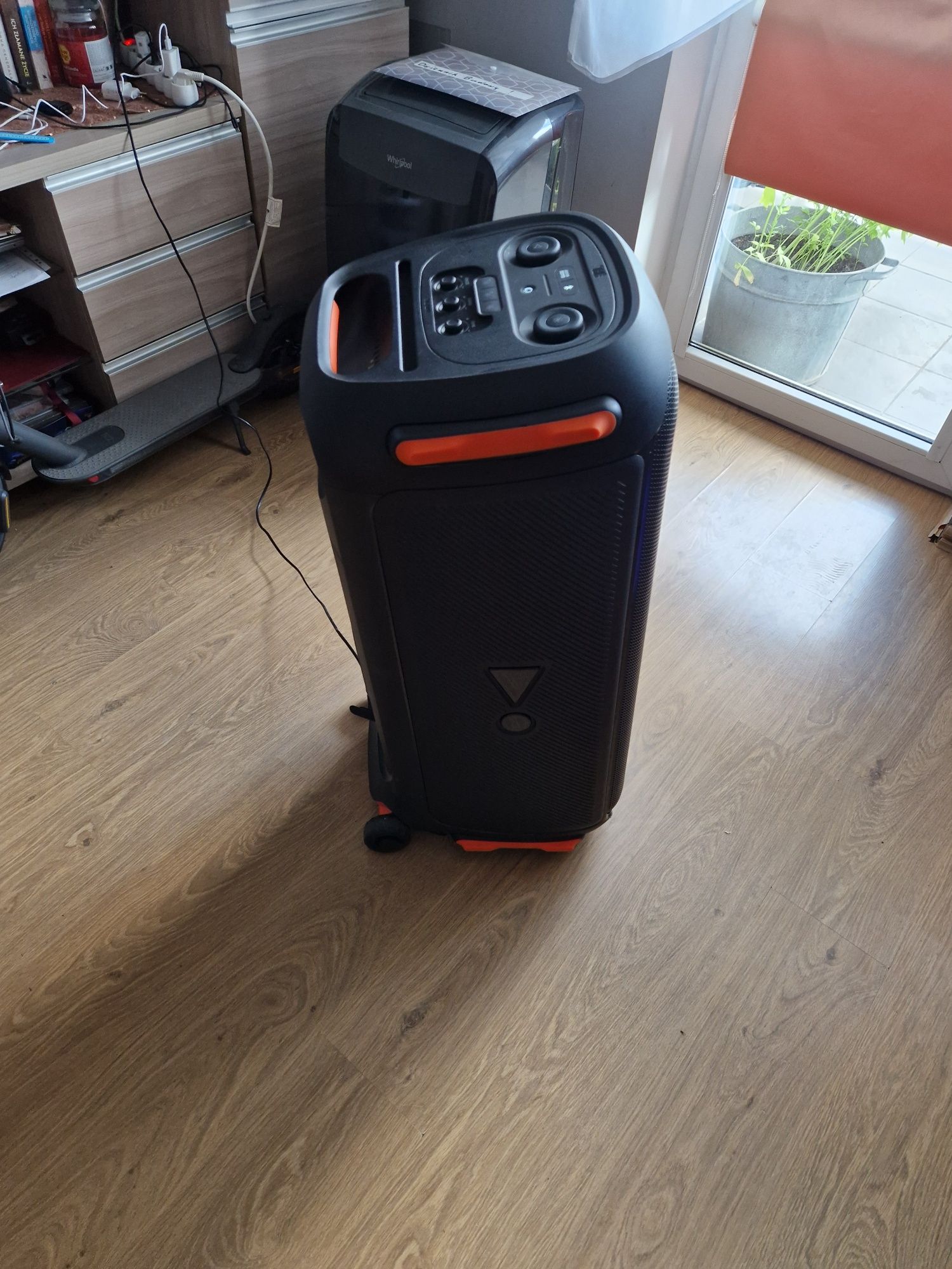 JBL part BoX 710 800W
