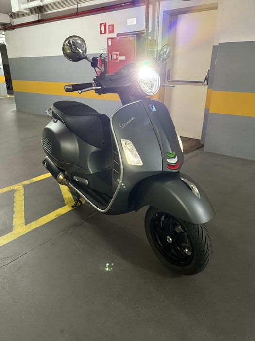 Vespa GTS 300 Super Sport - RESERVADA
