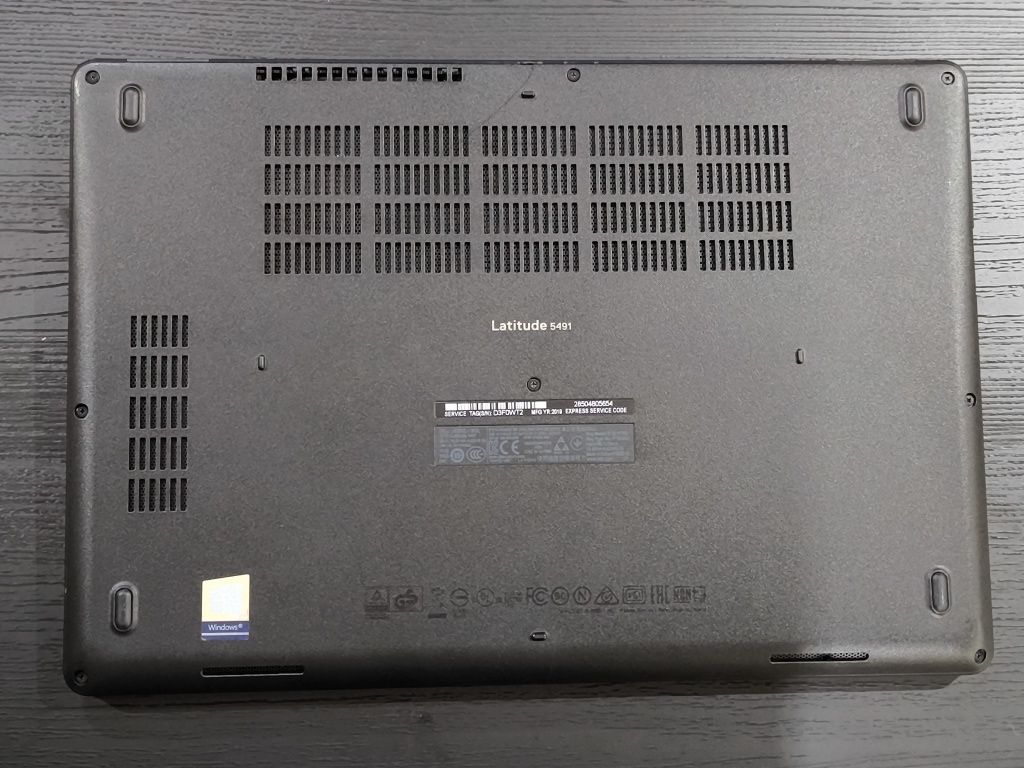 Dell Latitude E5491 14" IPS Intel i7-8850H/ОЗУ 16 ГБ/512 SSD/MX130 2GB