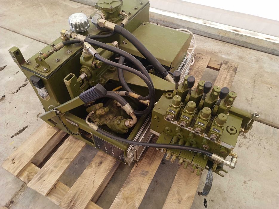 Stacja hydrauliczna + rozdzielacz