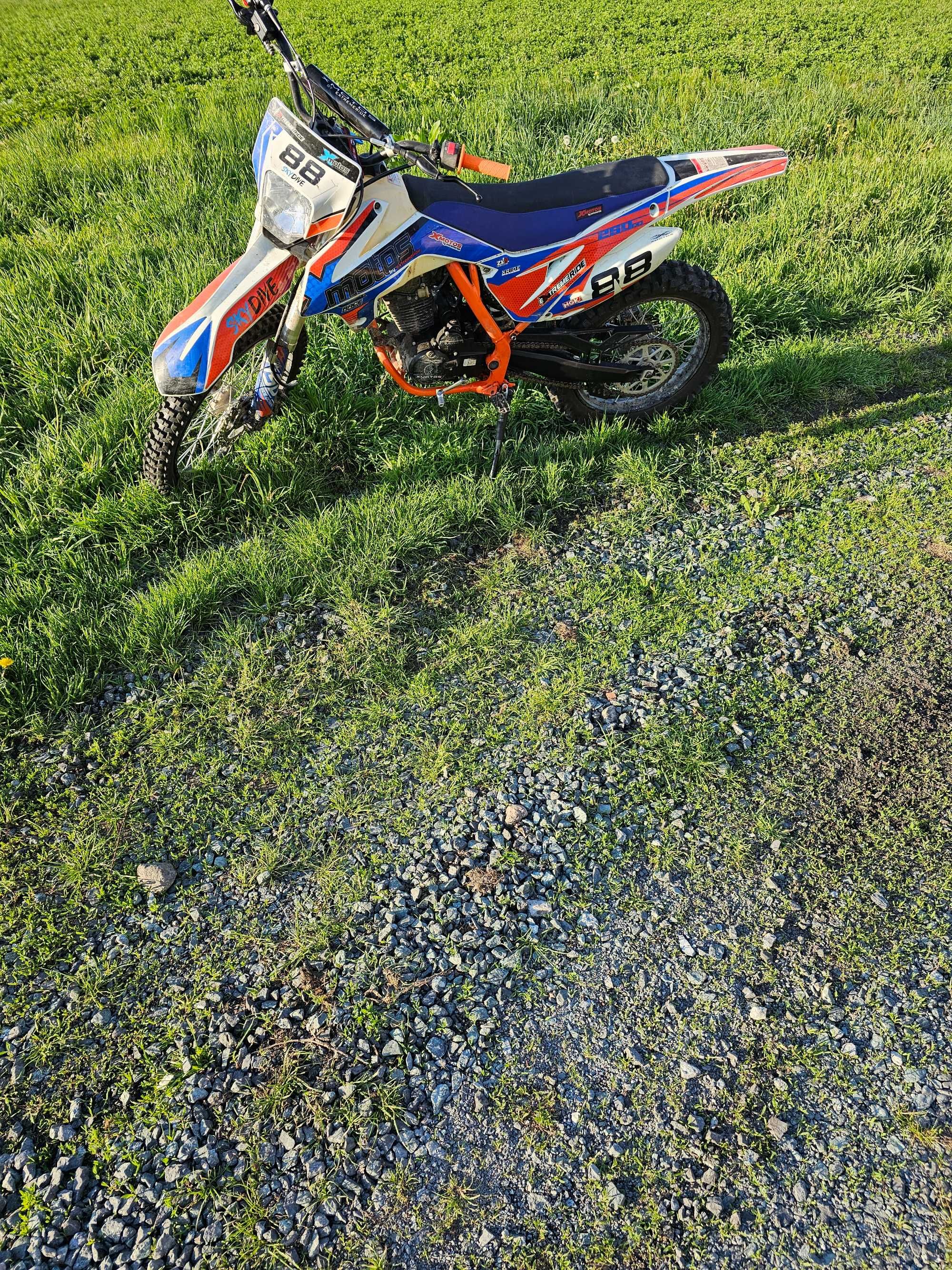 Cross xmotos xb 88 o pojemności 250