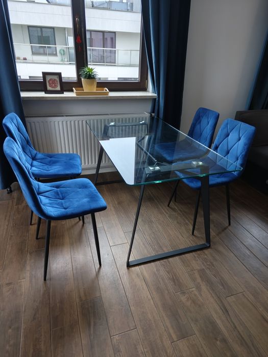 Niebieskie krzesła do jadalni*4