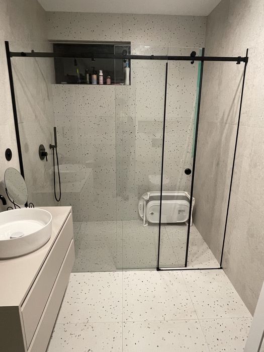 Ścianka prysznicowa szklana