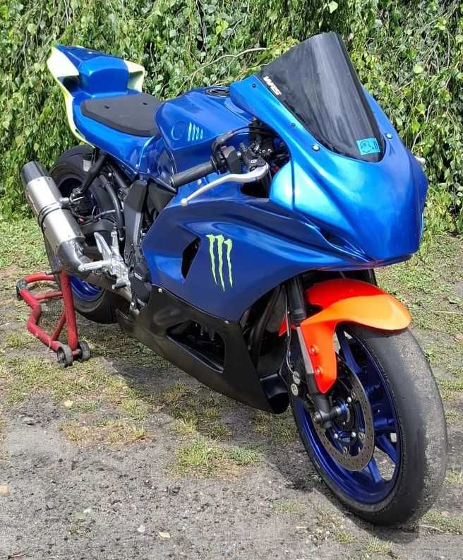 Na Tor Yamaha R7 2024r.