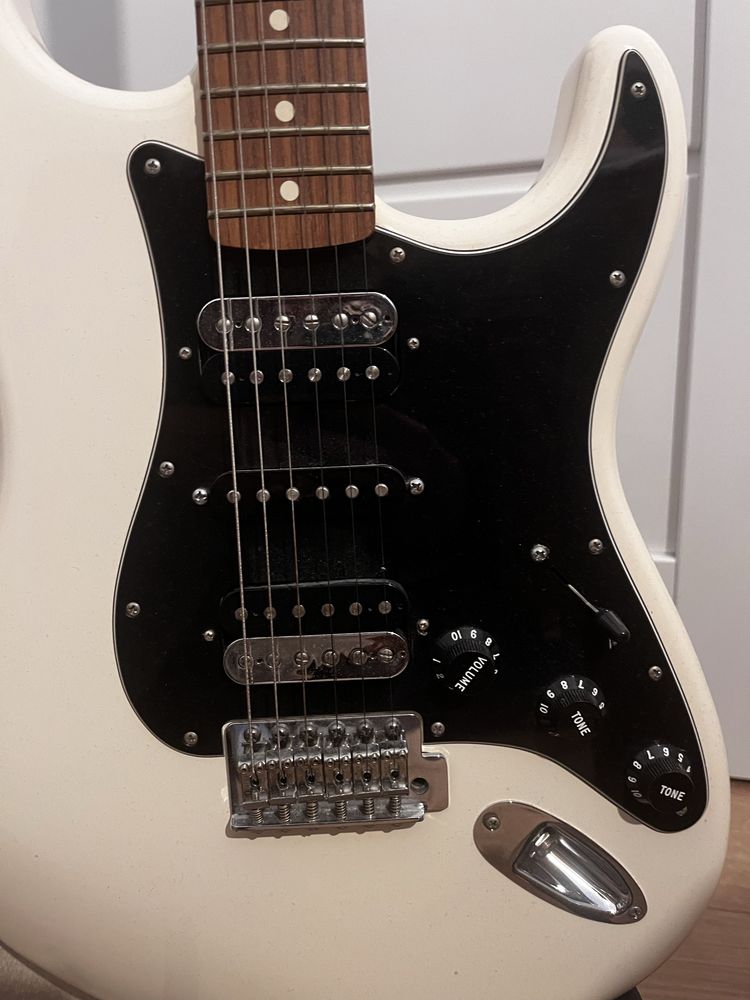 Fender Standard Stratocaster HSH RW