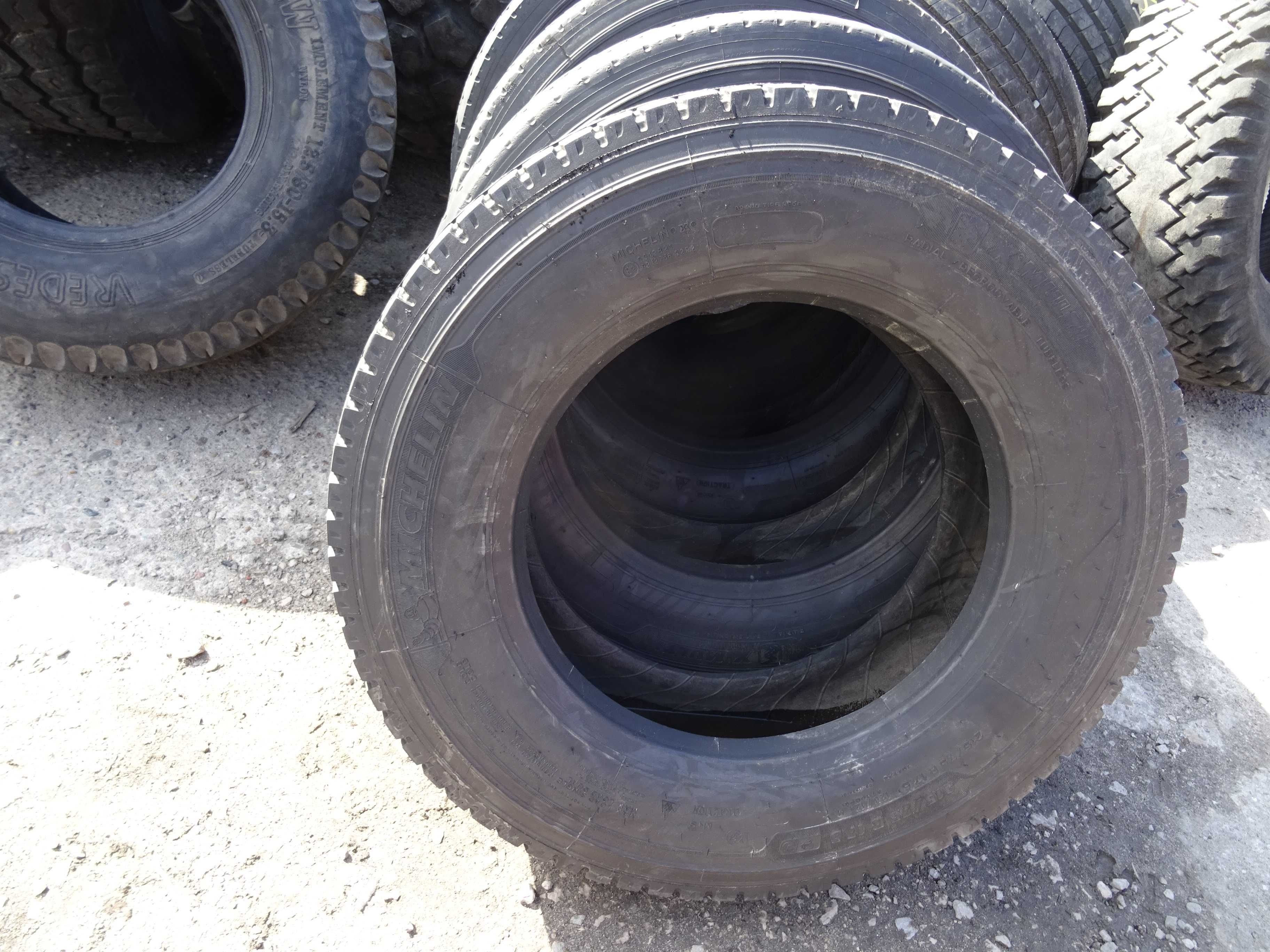 opona 215/75R17.5 MICHELIN X MULTI D (400 netto)