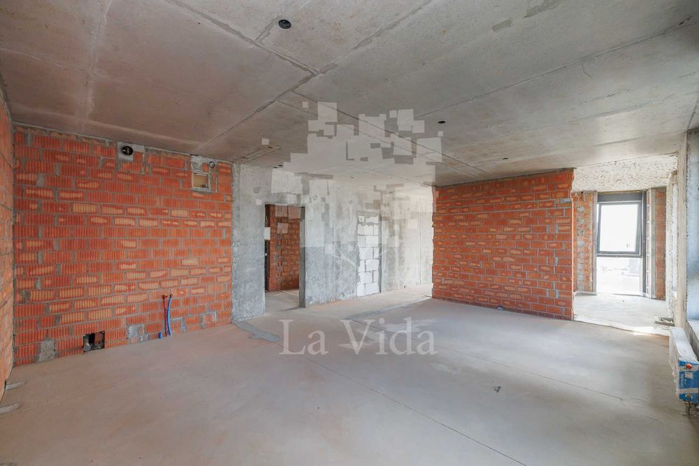 Двокімнатна квартира з паркомісцем та коморою в ЖК Тайм Time