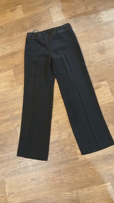 Штани -палацо чорні та в клітинку