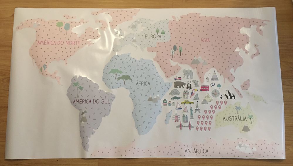 Papel de parede mapa mundo menina