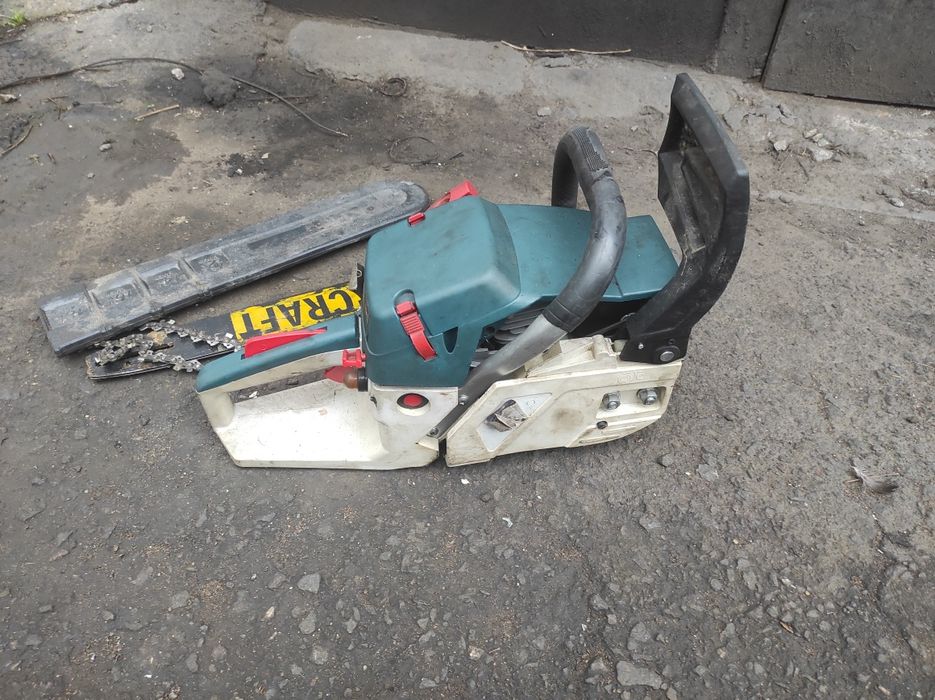 Продам бензопилу зенит