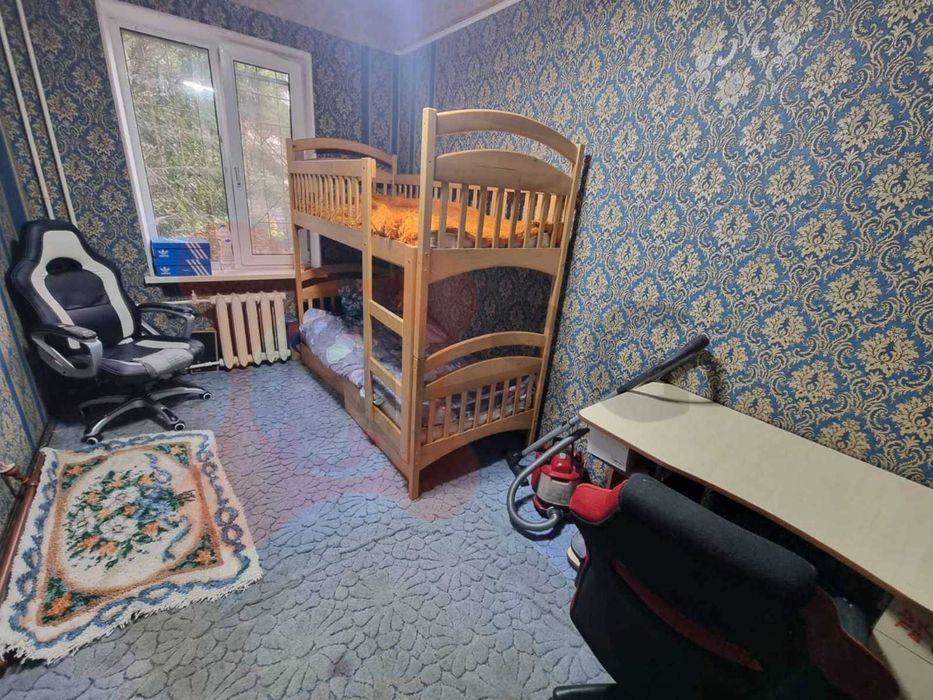 Продам 2 кімнтнатну квартиру вул Щусєва 12 метро Дорогожичі Сирець