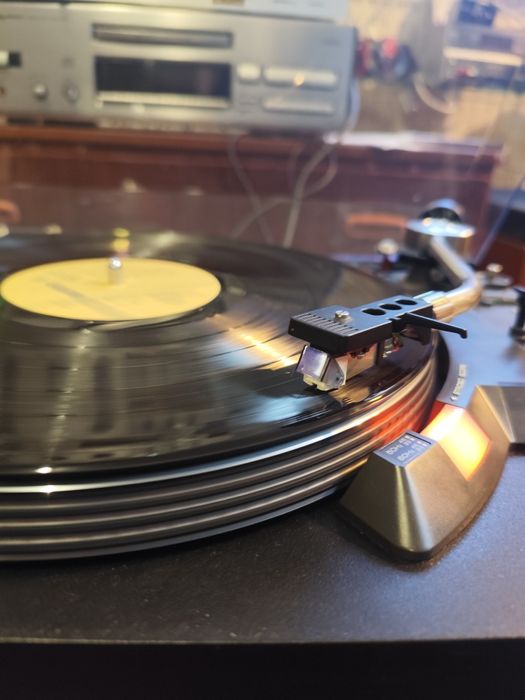 Gramofon Technics SL-23A