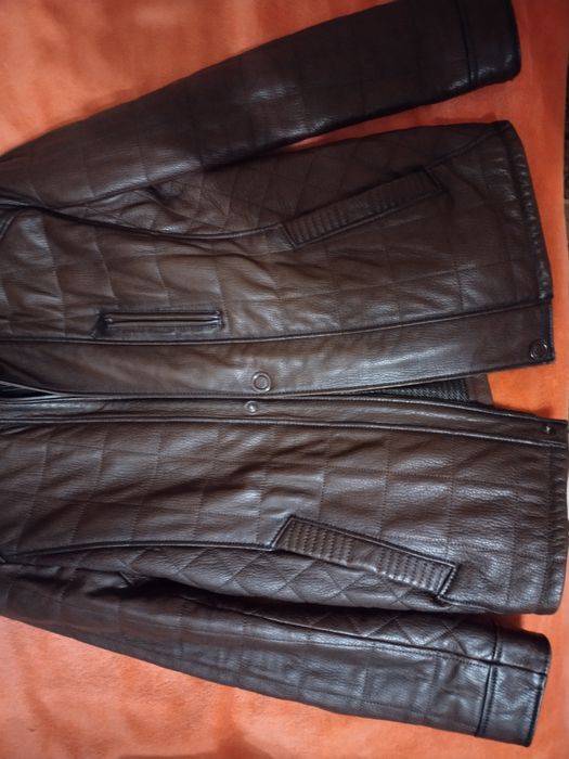 Продам чоловічу шкіряну куртку Klaros
