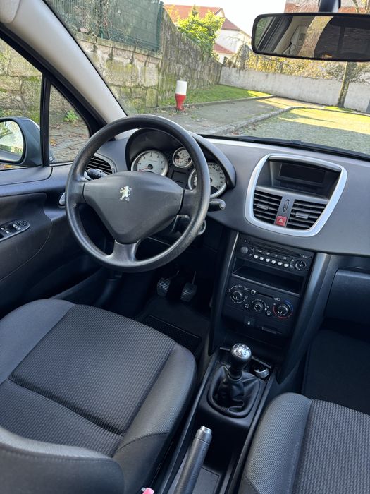 PEUGEOT 207 - 1.4 Gasolina