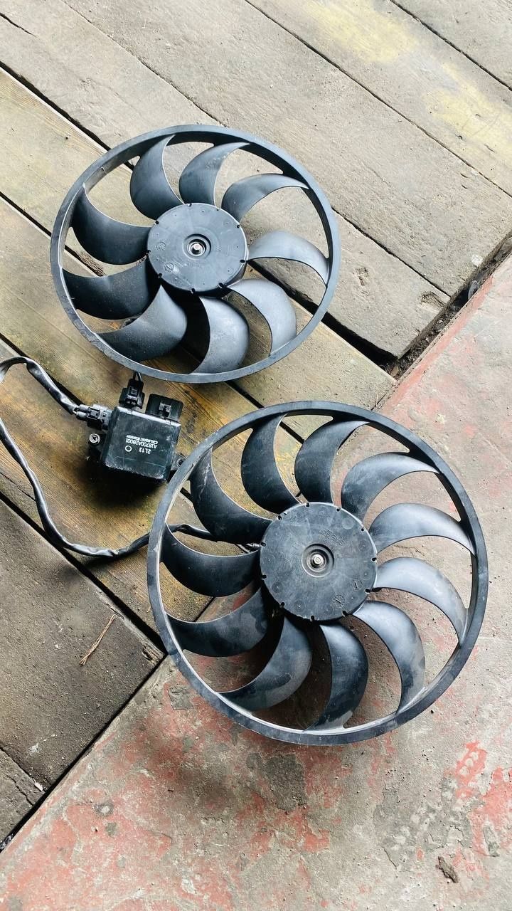 Вентилятор охлаждения  Nissan Leaf