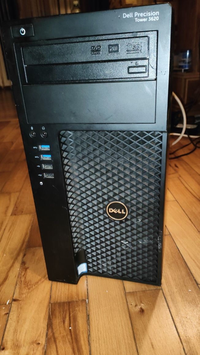 Komputer i7 6700 NVIDIA Quadro 5GB 8GB RAM