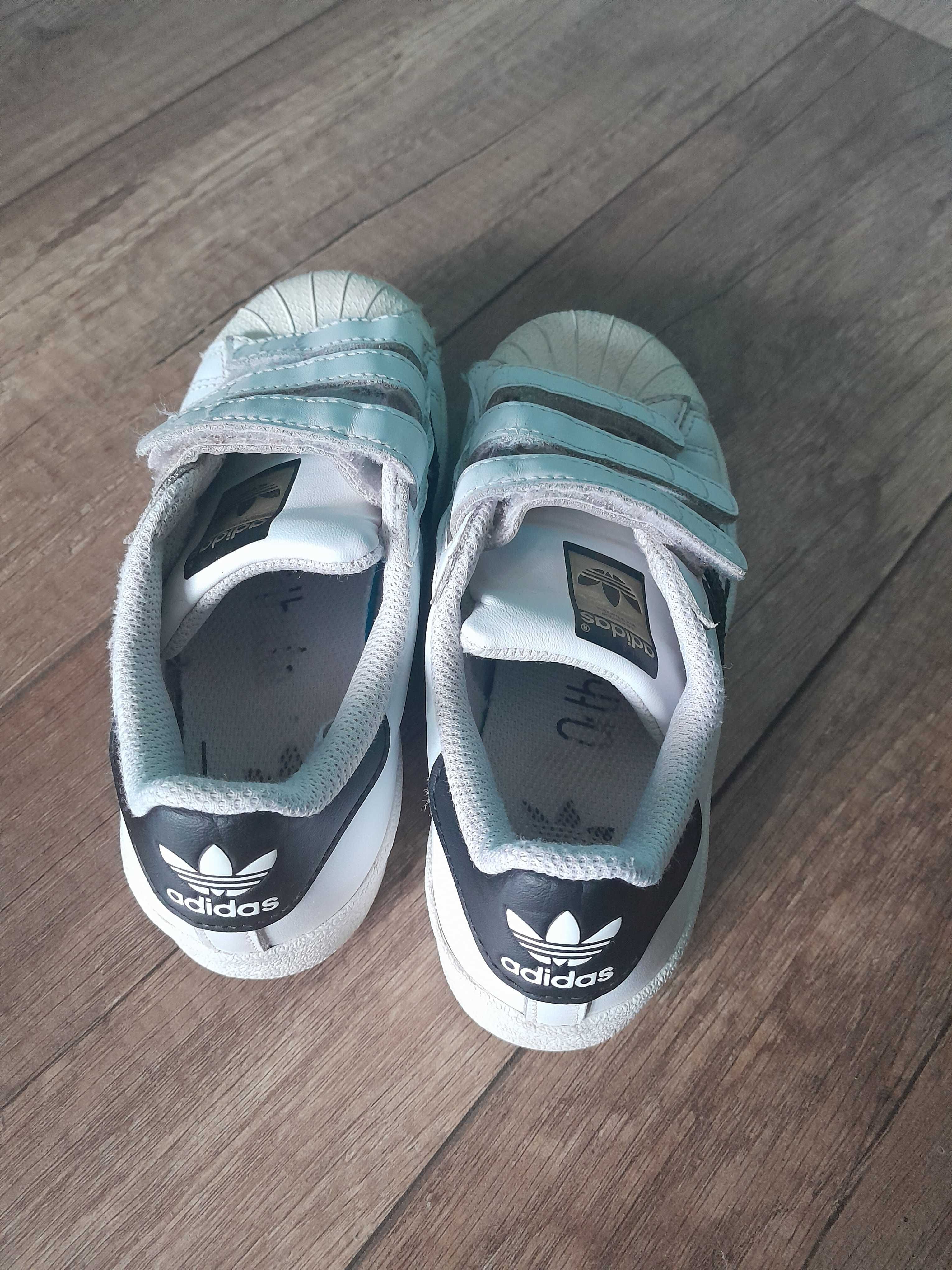 Buty adidas.R.30