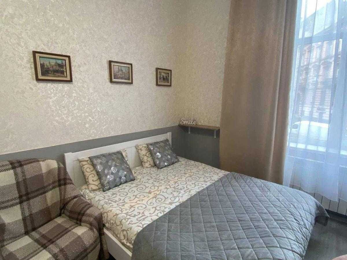 Оренда 1 кімнатної квартири в центрі на проспекті Шевченка.
