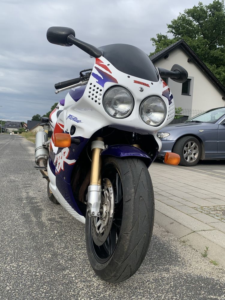 Honda CBR 900 SC28 FireBlade 94 zarej. zamiana BSA Royal Enfield z ‘50