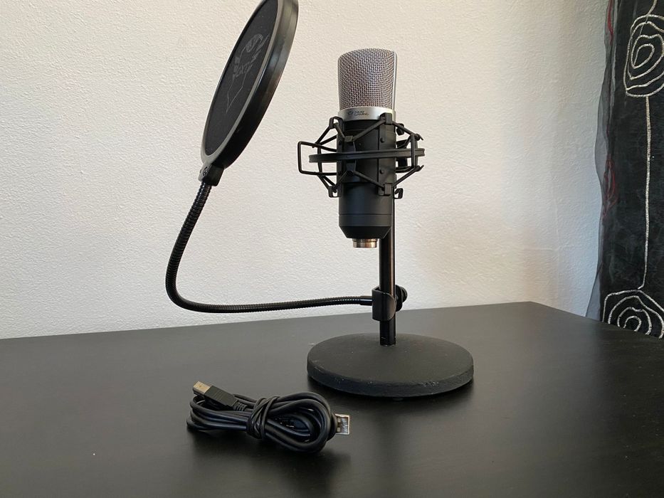 Microfone Trust Emita com Suporte