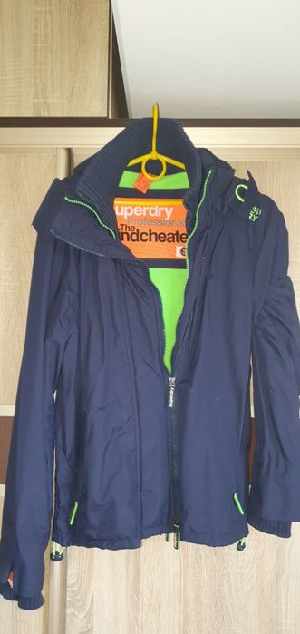 Продам куртку Superdry