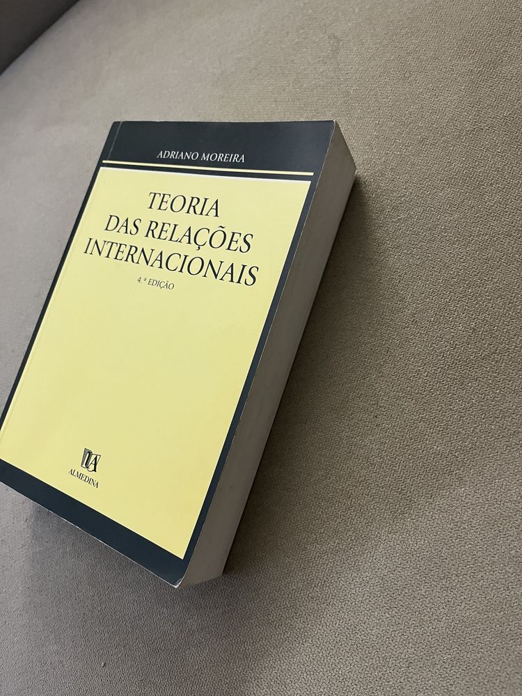 Teoria das Relações Internacionais - Adriano Moreira