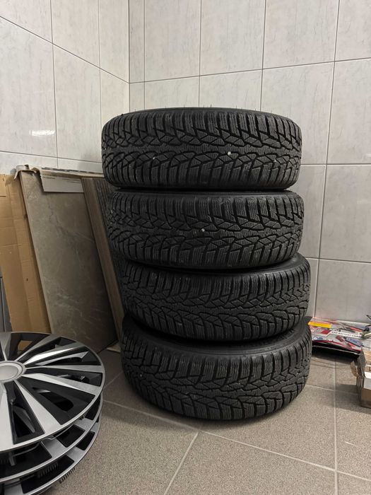 Opony zimowe Nokian 175/65/14 + Felgi R14 4x100 + kołpaki i śruby