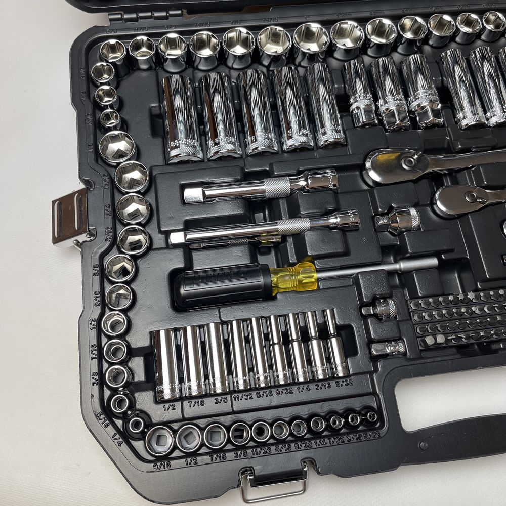 Dewalt Набір Інструментів 1/4 3/8 1/2 247 шт в кейсі DWMT81535 з США