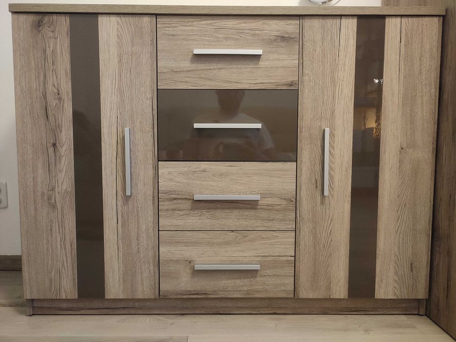 Komoda do salonu/sypialni