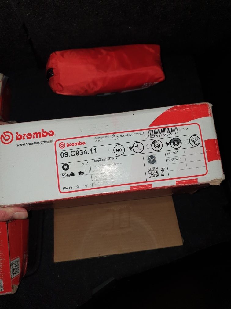 Suzuki swift V (mk7) komplet tarcz, klocki hamulcowe BREMBO