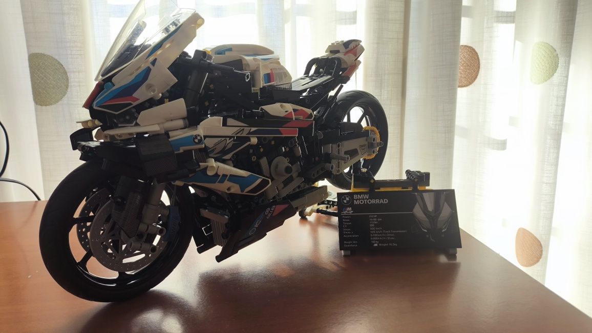 BMW M1000RR Lego