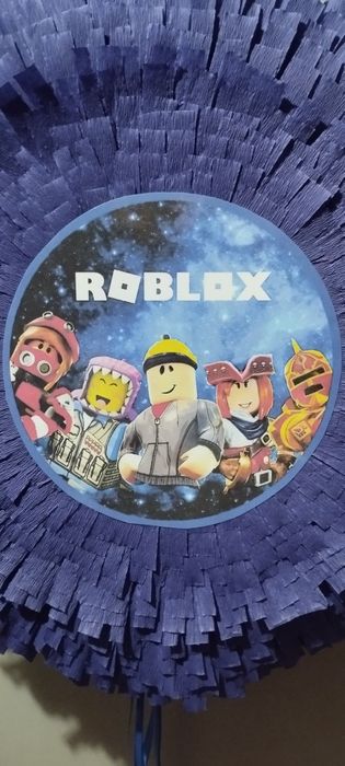 Piniata Roblox 45x 45x 8 cm