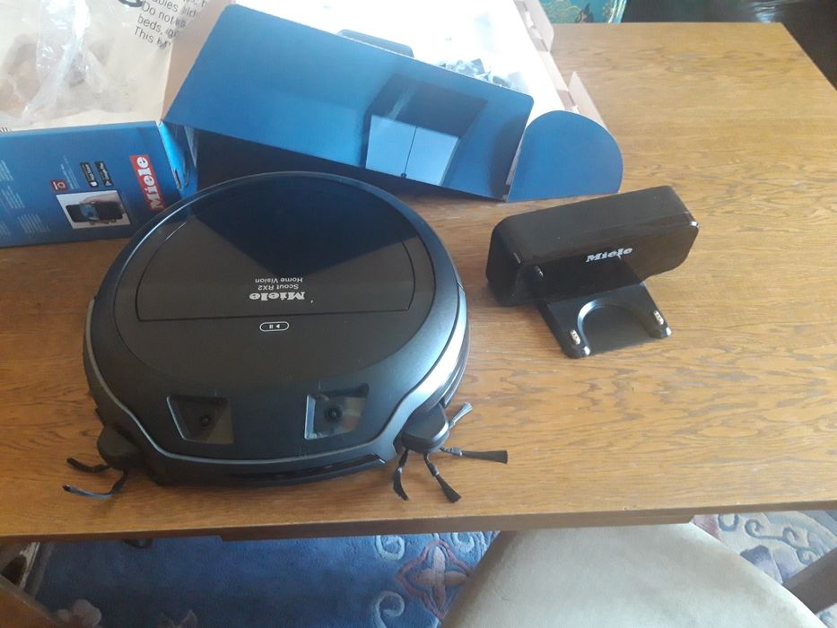 Робот-пилосос mile