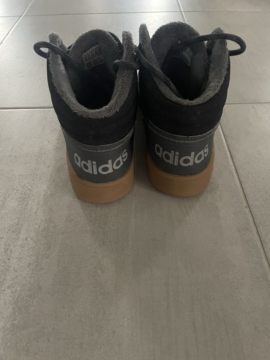 Кросівки сірі adidas