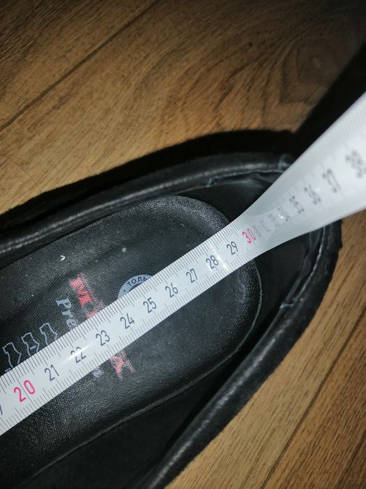 Продам замшеві туфлі  "MIDA"