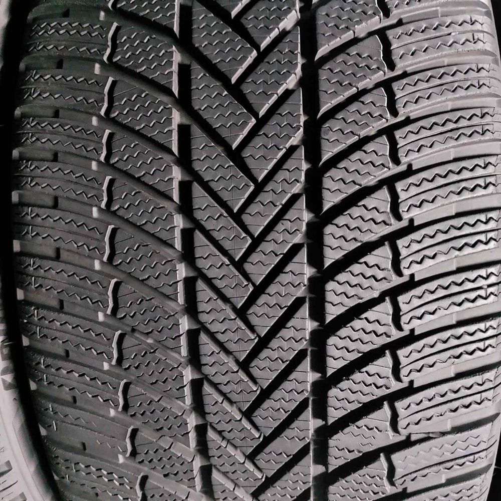 255/35/21 R21 Bridgestone Blizzak LM005 4шт зима