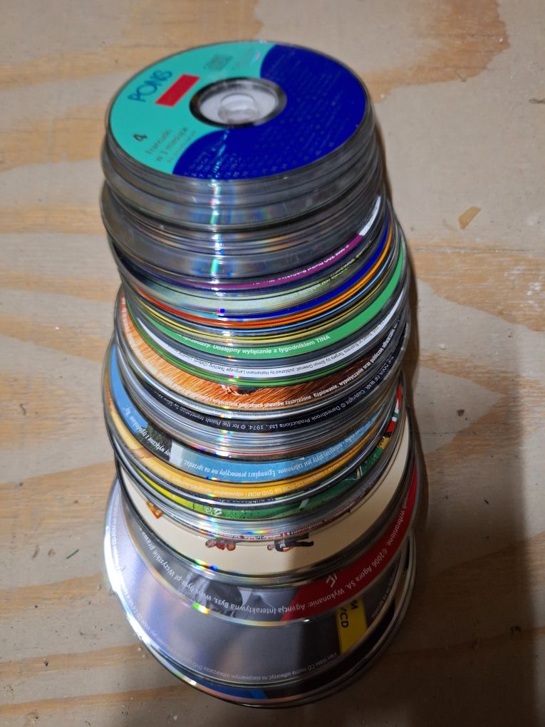 Zestaw płyt CD/DVD idealne na ozdobna ścianke