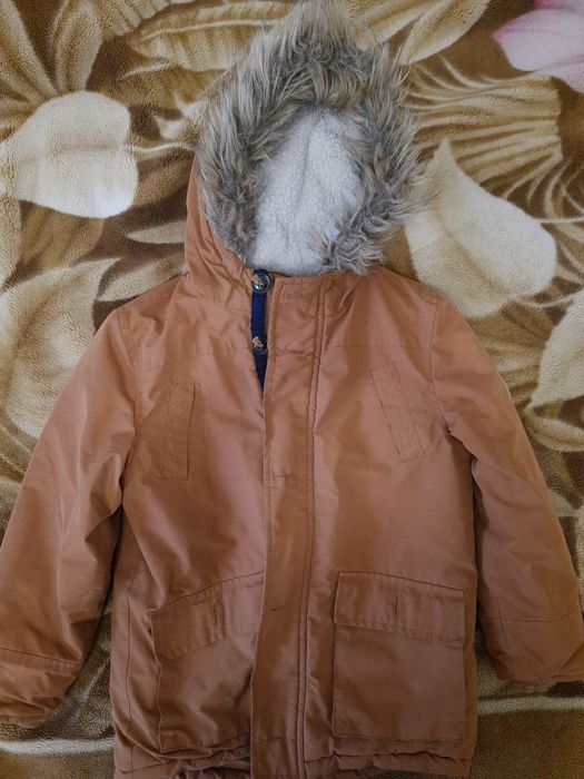 Зимова куртка на 6 років