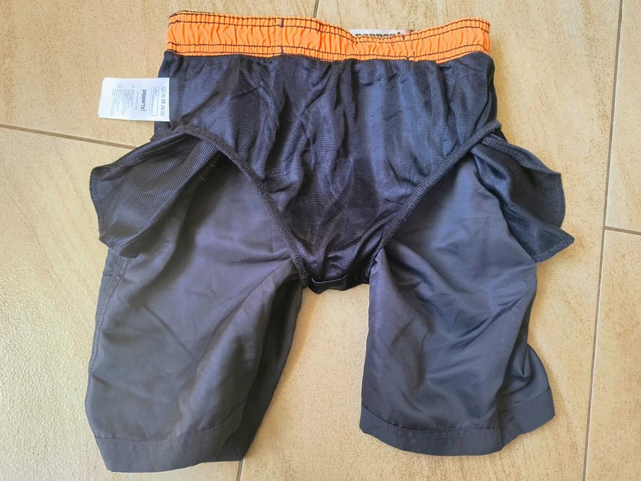 NOWE szorty kąpielowe chłopięce 134/140