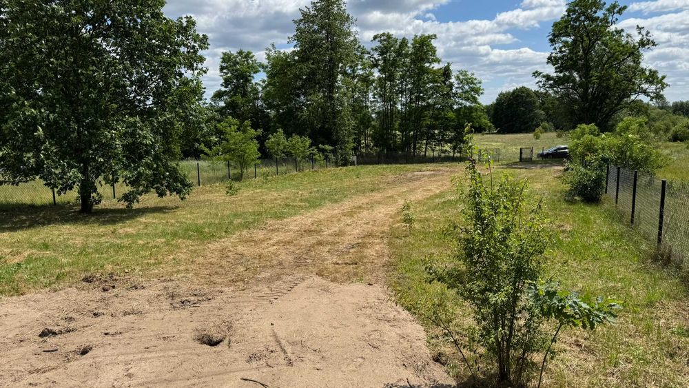 Biejków. Działka rekreacyjna 2003 m² z dostępem do mediów