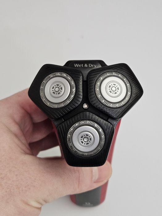 Бритва початкового преміум сегменту Philips S5000