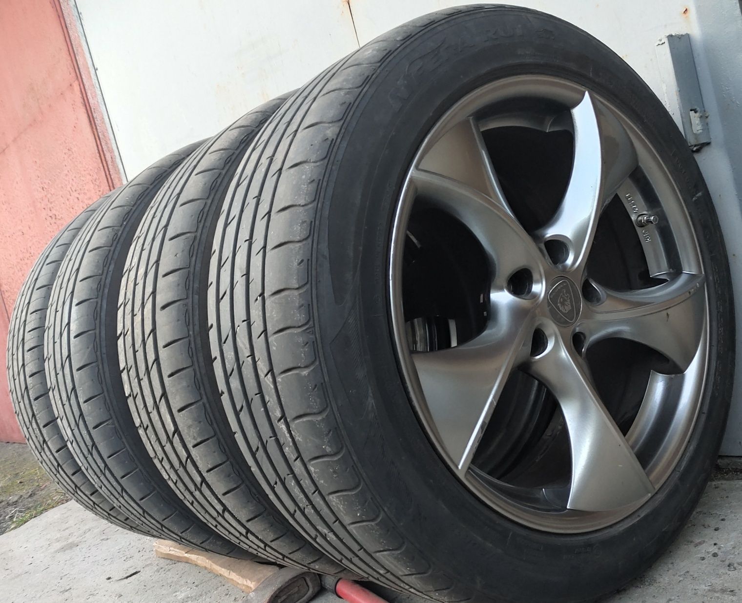 Колеса шини диски 225/50 R18