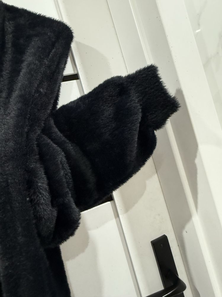 Nowy z metką czarny cieply dlugi sweter kardigan Wiosna S/L minouu