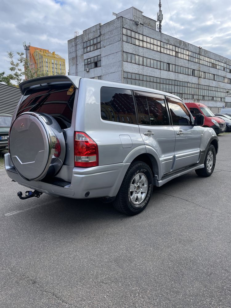 Mitsubishi Pajero Wagon