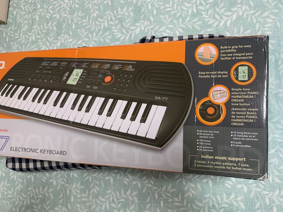 Órgão Casio SA-77